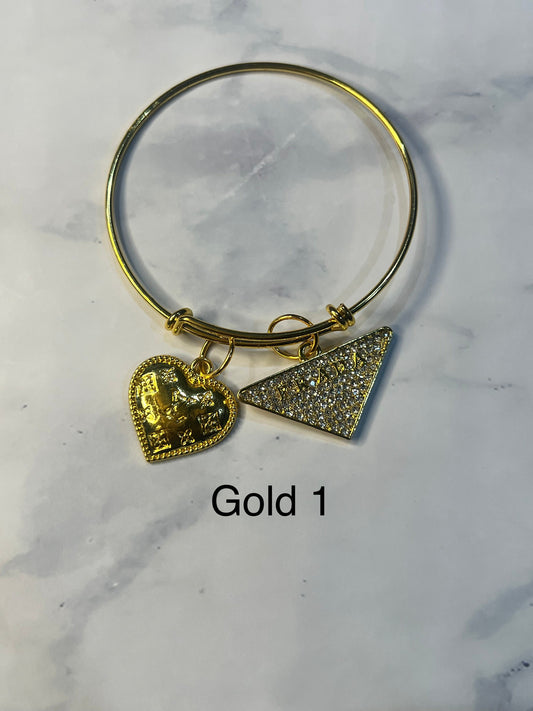 Gold Designer Inspired Bracelet-Write selection in the name box please.