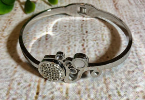 Women’s  Silver Clear Stones Bangle