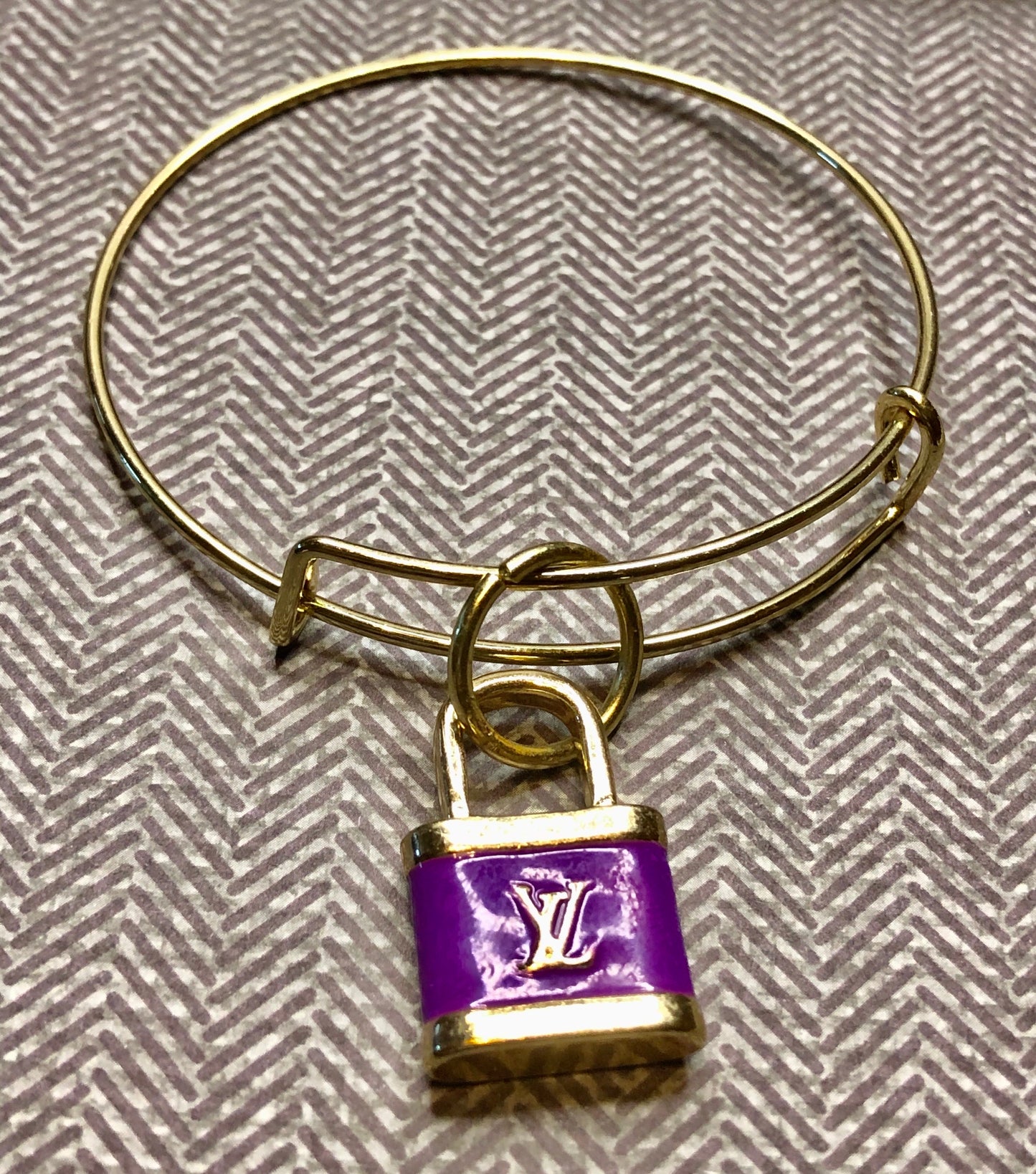 LV Lock Gold Bangle