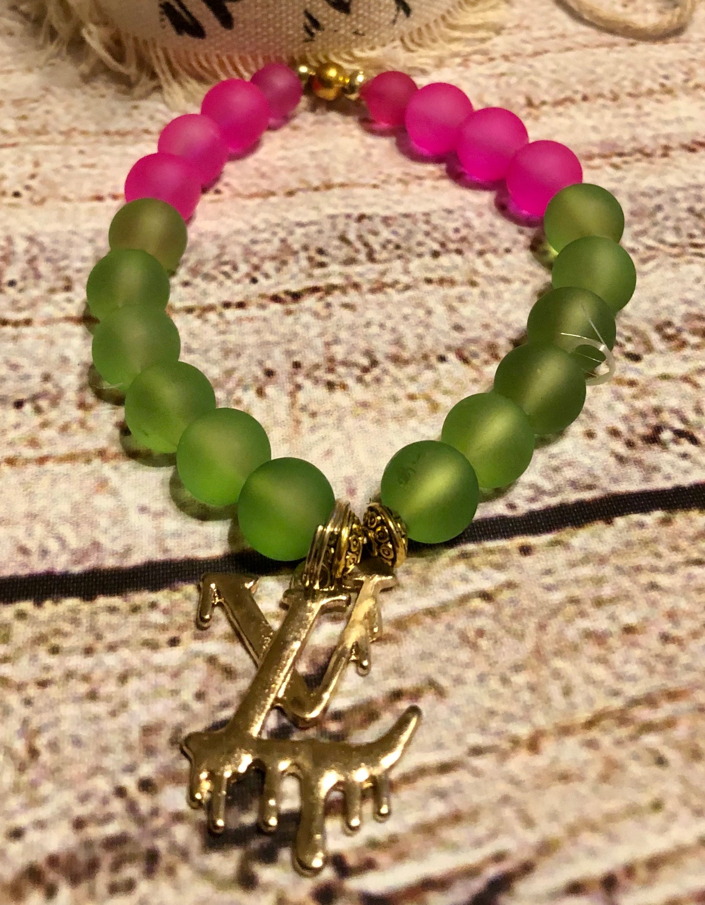 LV Great & Pink Frosted Beaded Bracelet