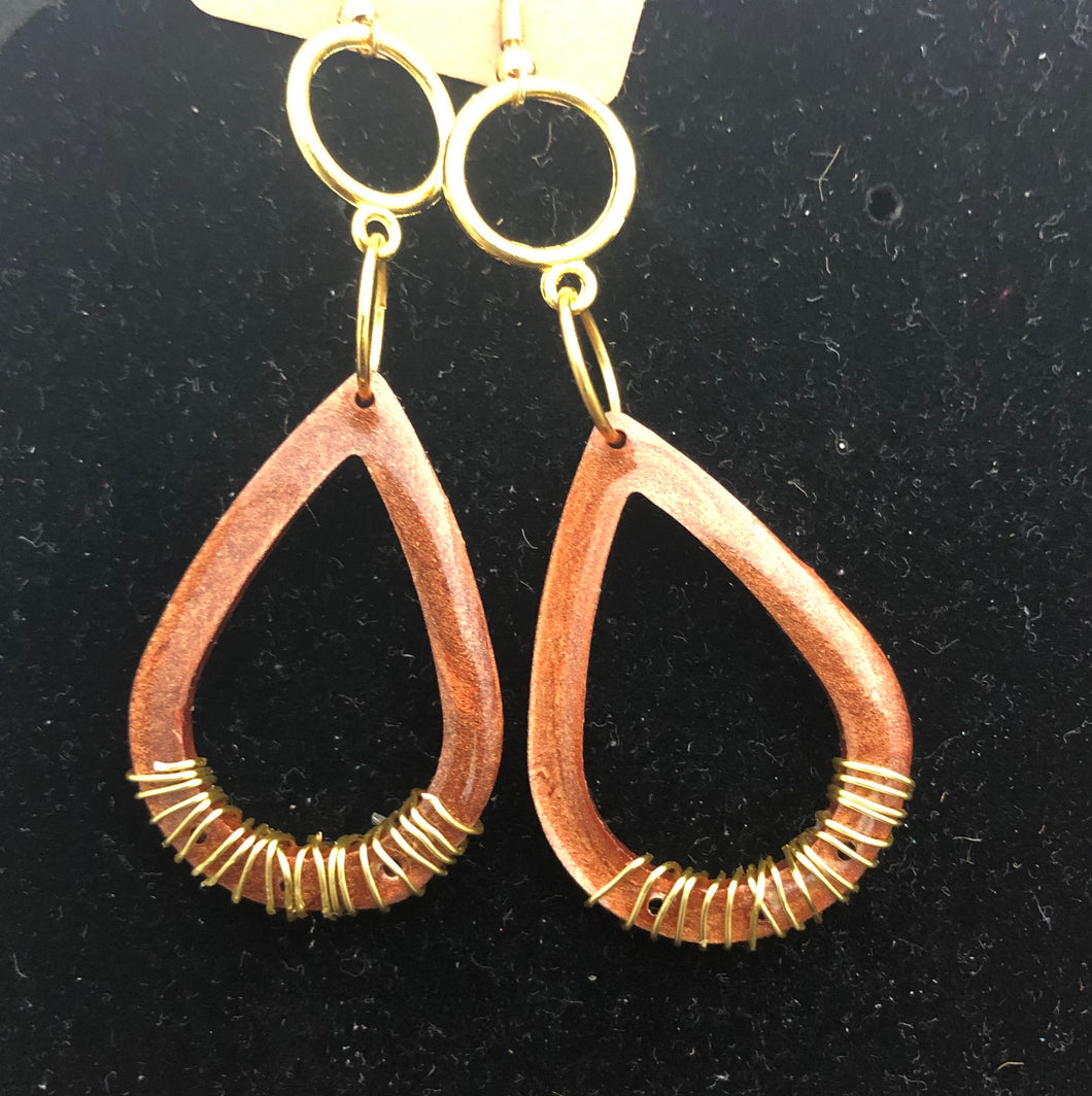 Resin Wire Wrapped Oval Hoops