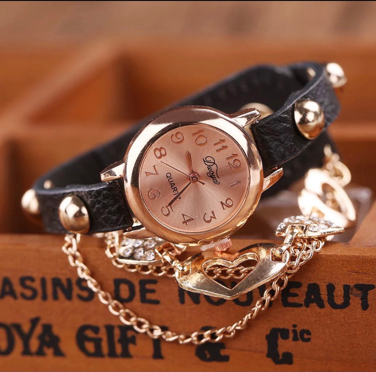 Crystal Round Luxury Watch with Double Heart Gold Bracelet